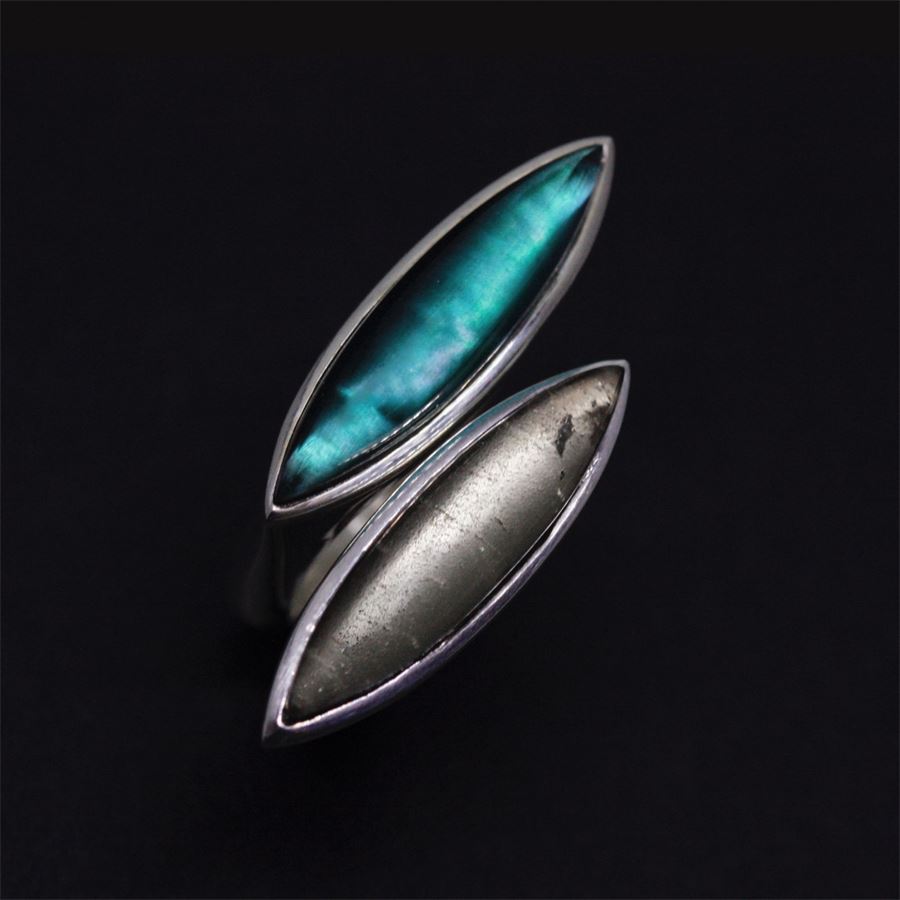 Anello Navetta verde AURUM | AN1 NAV ARGVD P